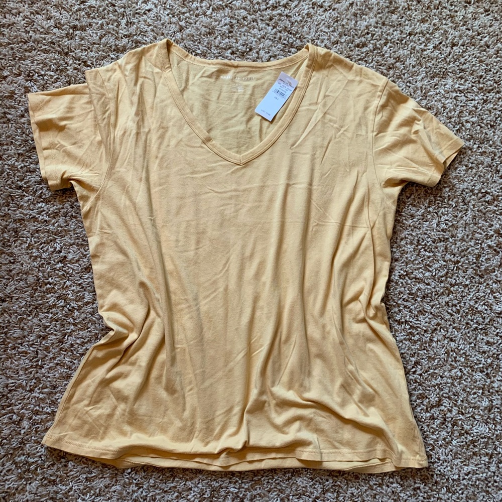 AE V neck Tee